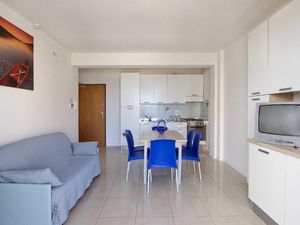 22438701-Ferienwohnung-4-Cupra Marittima-300x225-5