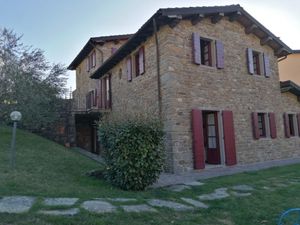 23874330-Ferienwohnung-4-Cutigliano-300x225-0