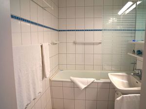 23523160-Ferienwohnung-4-Cuxhaven-300x225-2