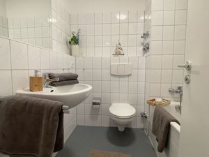 23523186-Ferienwohnung-7-Cuxhaven-300x225-2