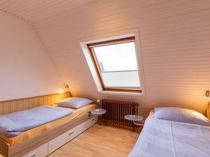 23374152-Ferienwohnung-4-Cuxhaven-300x225-5