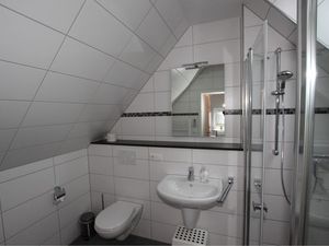 23374079-Ferienwohnung-2-Cuxhaven-300x225-3