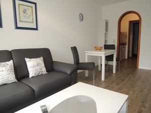 23871885-Ferienwohnung-2-Cuxhaven-300x225-1