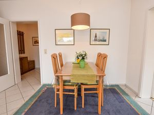 23872019-Ferienwohnung-5-Cuxhaven-300x225-3