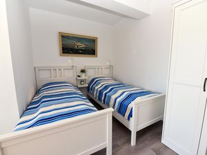 23872029-Ferienwohnung-3-Cuxhaven-300x225-4