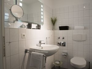 23872476-Ferienwohnung-6-Cuxhaven-300x225-3