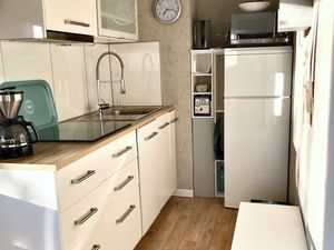 23872526-Ferienwohnung-4-Cuxhaven-300x225-1