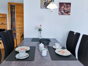 23872674-Ferienwohnung-4-Cuxhaven-300x225-1