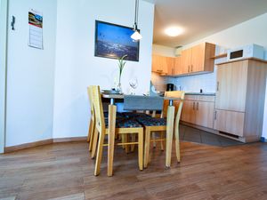 23872689-Ferienwohnung-4-Cuxhaven-300x225-3