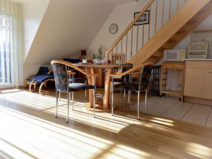 23872726-Ferienwohnung-4-Cuxhaven-300x225-1