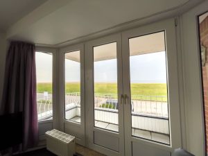 23873051-Ferienwohnung-4-Cuxhaven-300x225-5