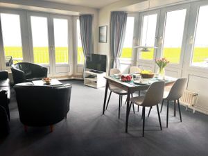 23873052-Ferienwohnung-4-Cuxhaven-300x225-0