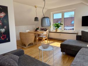 23377093-Ferienwohnung-4-Cuxhaven-300x225-1