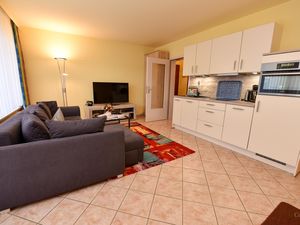 23871878-Ferienwohnung-3-Cuxhaven-300x225-2