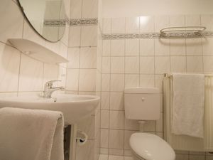 23523145-Ferienwohnung-4-Cuxhaven-300x225-3