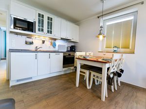 23872653-Ferienwohnung-4-Cuxhaven-300x225-3