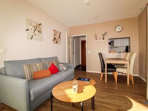 24007116-Ferienwohnung-4-Cuxhaven-300x225-1