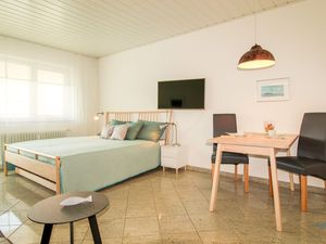 24007155-Ferienwohnung-2-Cuxhaven-300x225-1