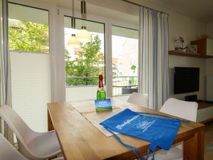 24007147-Ferienwohnung-4-Cuxhaven-300x225-2