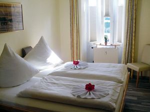 24055817-Ferienwohnung-4-Cuxhaven-300x225-5