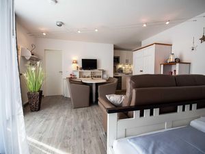 24055862-Ferienwohnung-4-Cuxhaven-300x225-2