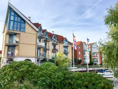Cuxland-Fewo-Service - City Marina-Fassade-Eingang