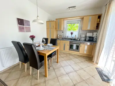 Cuxland-Fewo-Service - Residenz Grantz - Wohnung 1  - Küche-Esszimmer