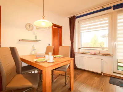 Cuxland-Fewo-Service-Haus Elbe-Wohnung 12a-Esszimmer