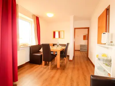 Cuxland-Fewo-Service-Haus Elbe-Wohnung 17-Esszimmer