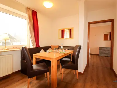 Cuxland-Fewo-Service-Haus Elbe-Wohnung 17-Esszimmer