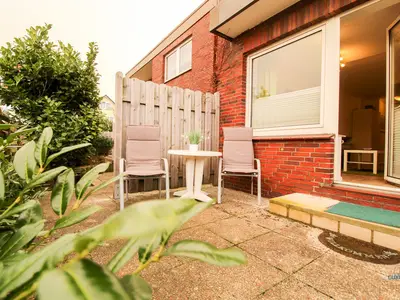 Cuxland-Fewo-Service-Haus Elbe-Wohnung 2-Terrasse