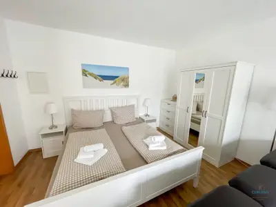 Cuxland-Fewo-Service - Residenz Grantz - Wohnung 2  - Wohn - Schlafzimmer