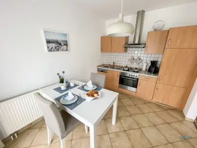 Cuxland-Fewo-Service - Residenz Grantz - Wohnung 2  - Küche - Esszimmer