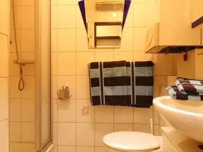 Cuxland-Fewo-Service - Haus Atlantic  - Wohnung 607 B  - Badezimmer