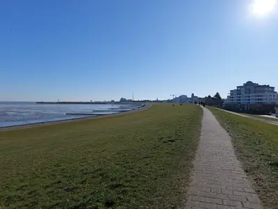 Strand