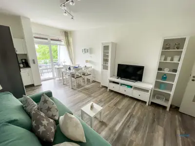 Cuxland-Fewo-Service-Haus Essen-Wohnung 10-Wohn/Schlfraum