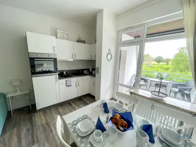 Cuxland-Fewo-Service-Haus Essen-Wohnung 10-Küchenzeile