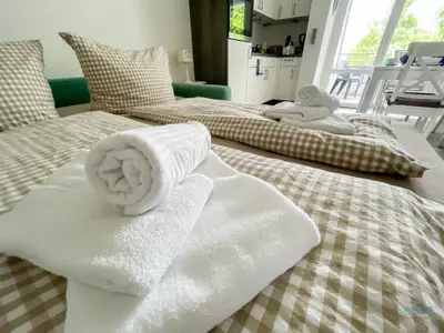 Cuxland-Fewo-Service-Haus Essen-Wohnung 10-Wohn/Schlfraum