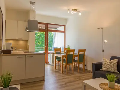 Cuxland-Fewo-Service-Haus Essen-Wohnung 12-Wohnzimmer
