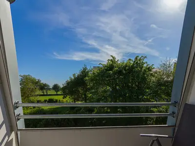 Cuxland-Fewo-Service-Haus Essen-Wohnung 12-Balkon