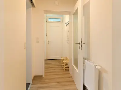 Cuxland-Fewo-Service-Haus Essen-Wohnung 12-Flur