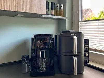 de'Longhi Kaffeevollautomat und Ninja Heißluftfritteuse