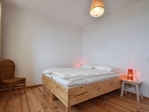 21983167-Ferienwohnung-4-Cuzy-300x225-5