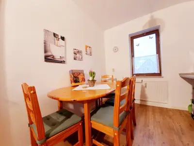 Ferienwohnung für 4 Personen (56 m²) in Daasdorf Am Berge 5/10