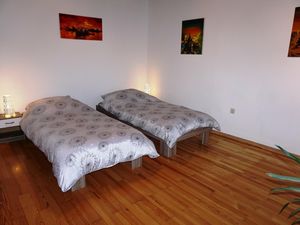 23881948-Ferienwohnung-4-Dachau-300x225-1