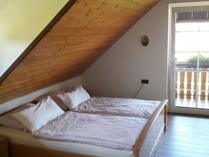 23937442-Ferienwohnung-4-Dachsberg-300x225-5