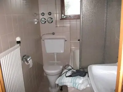 INSIDE, BATHROOM
