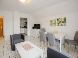 23500048-Ferienwohnung-3-Dahme-300x225-3