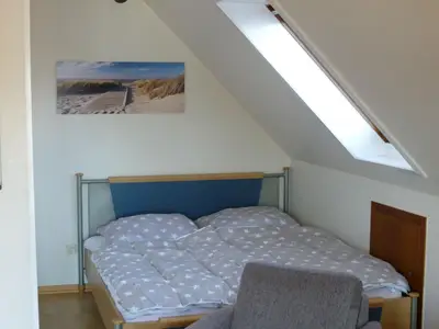 Schlafbereich. Schlafzimmer 2 mit 2 Einzelbetten in 2 m Länge