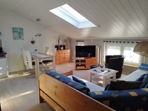 22020969-Ferienwohnung-3-Dahme-300x225-0